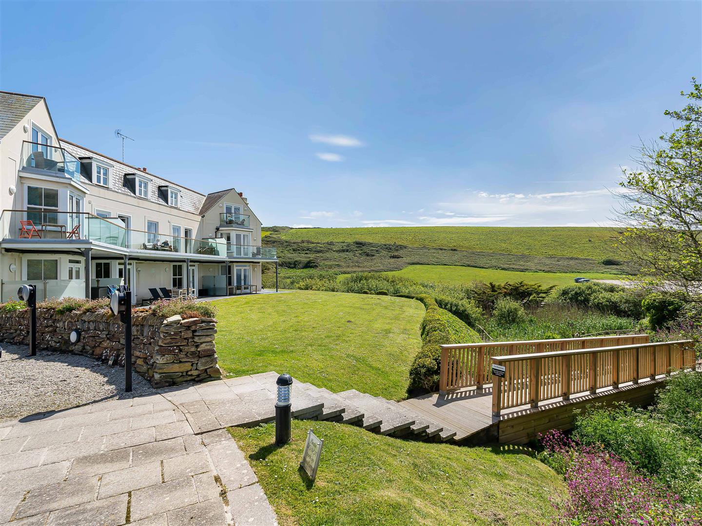 Tregurrian, Newquay photo - 3